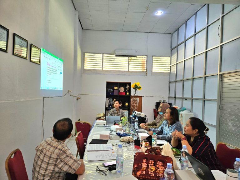 rapat kedua upm