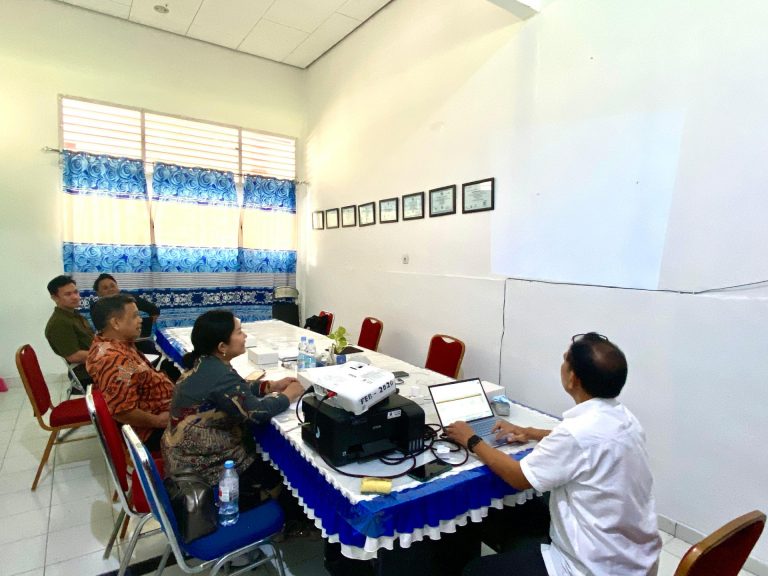 rapat perdana upm